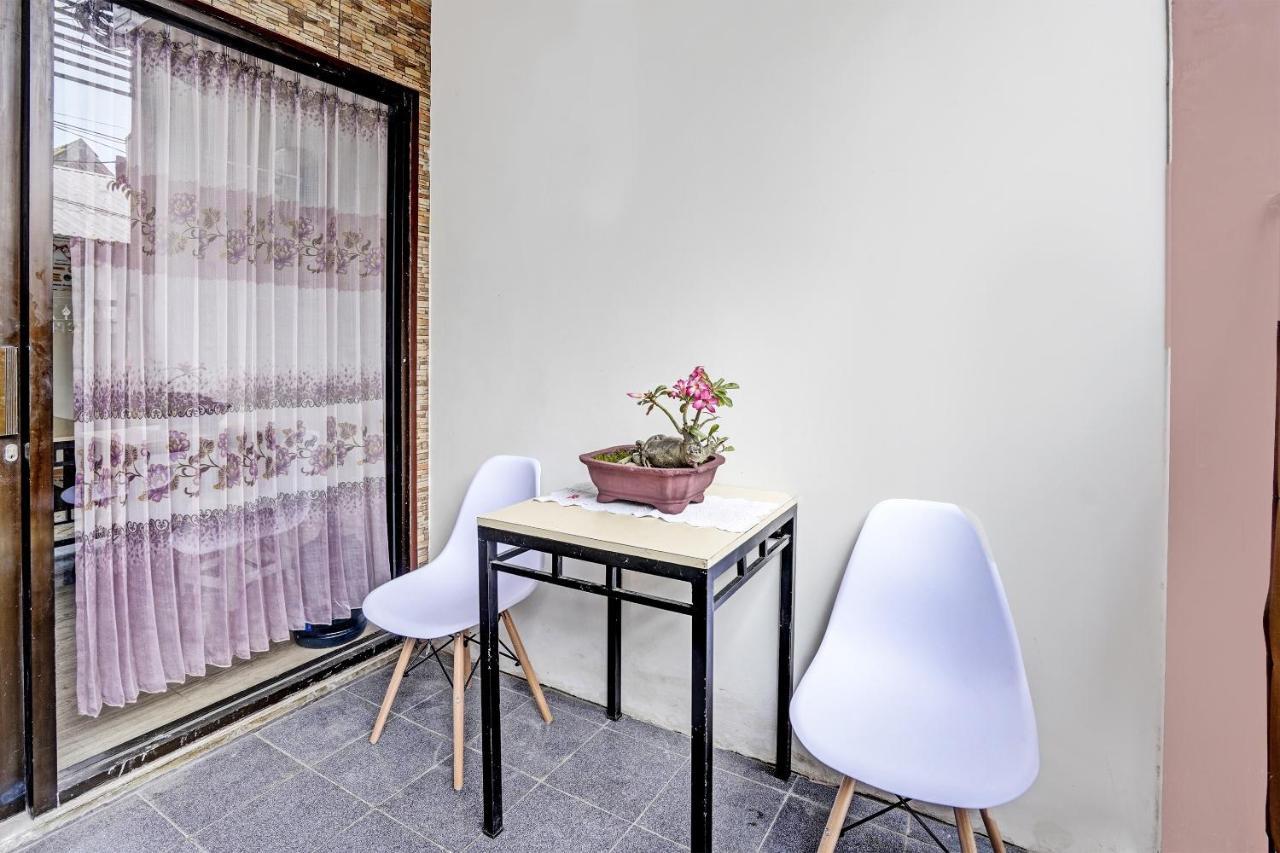 Oyo 92435 Sunlo Cozy Home Family Homestay Syariah 수라바야 외부 사진