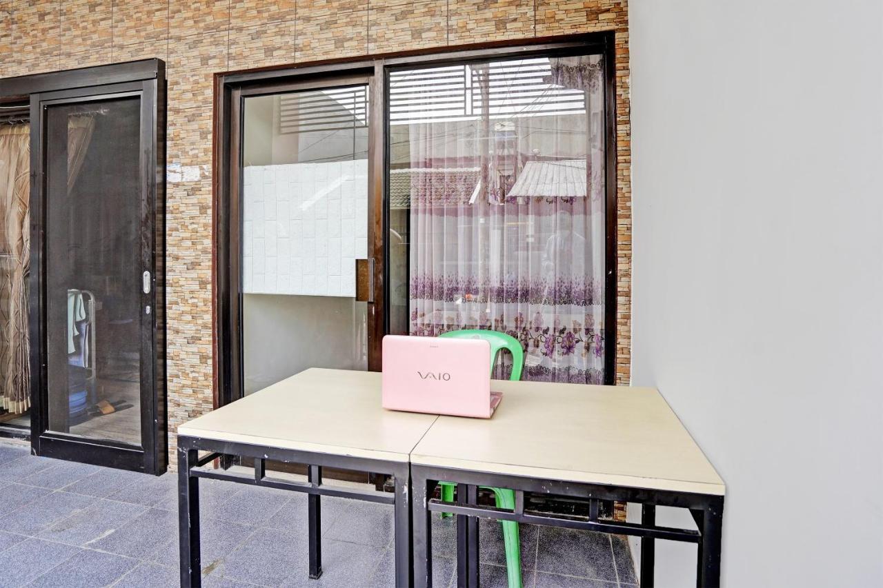 Oyo 92435 Sunlo Cozy Home Family Homestay Syariah 수라바야 외부 사진