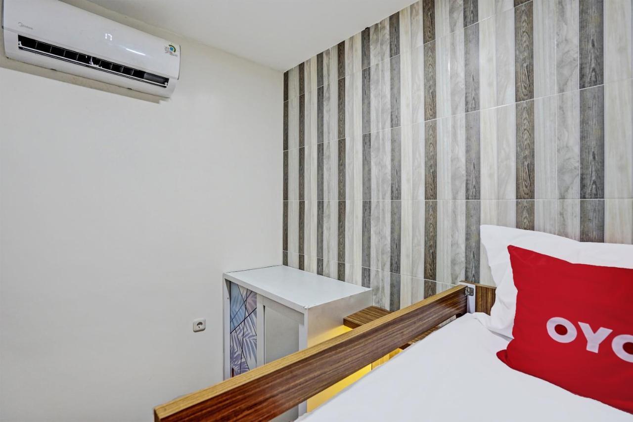 Oyo 92435 Sunlo Cozy Home Family Homestay Syariah 수라바야 외부 사진