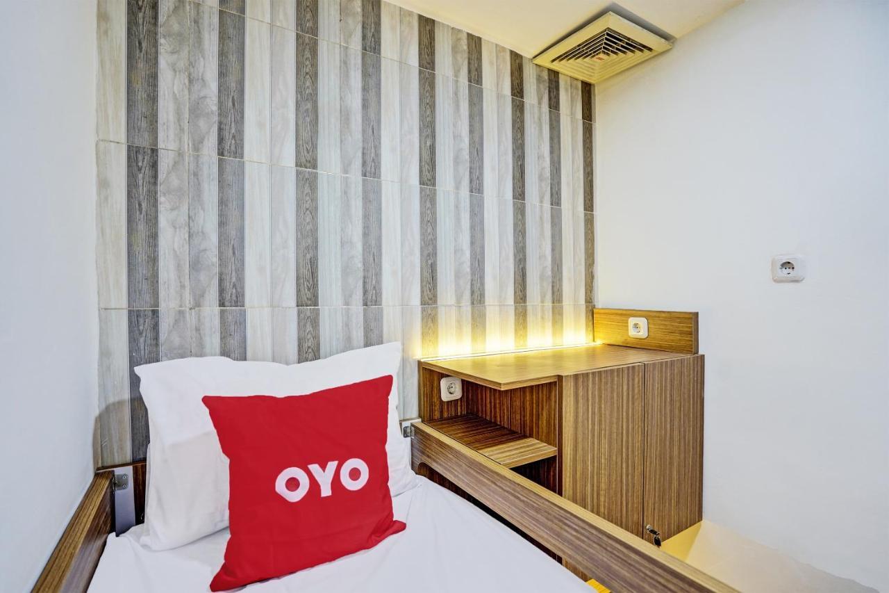 Oyo 92435 Sunlo Cozy Home Family Homestay Syariah 수라바야 외부 사진