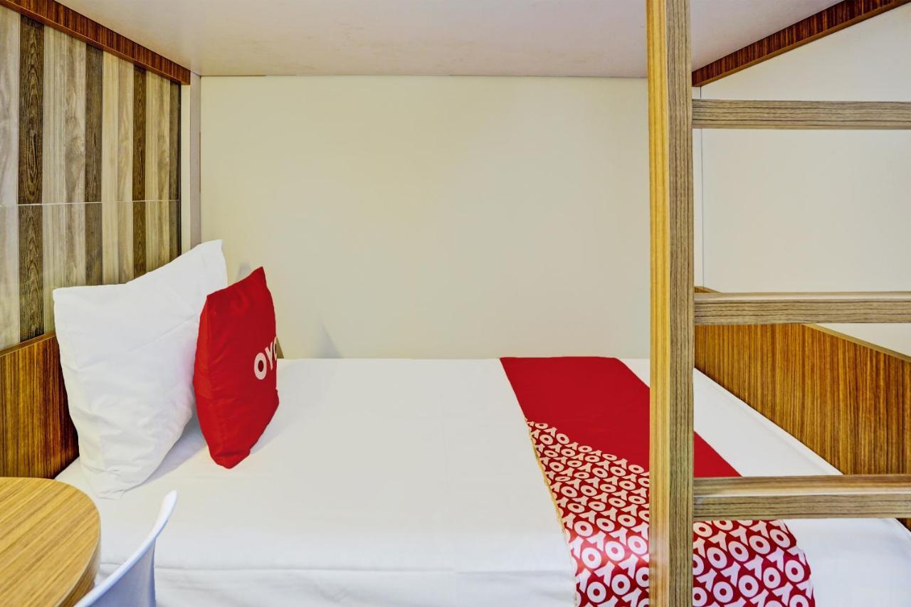 Oyo 92435 Sunlo Cozy Home Family Homestay Syariah 수라바야 외부 사진